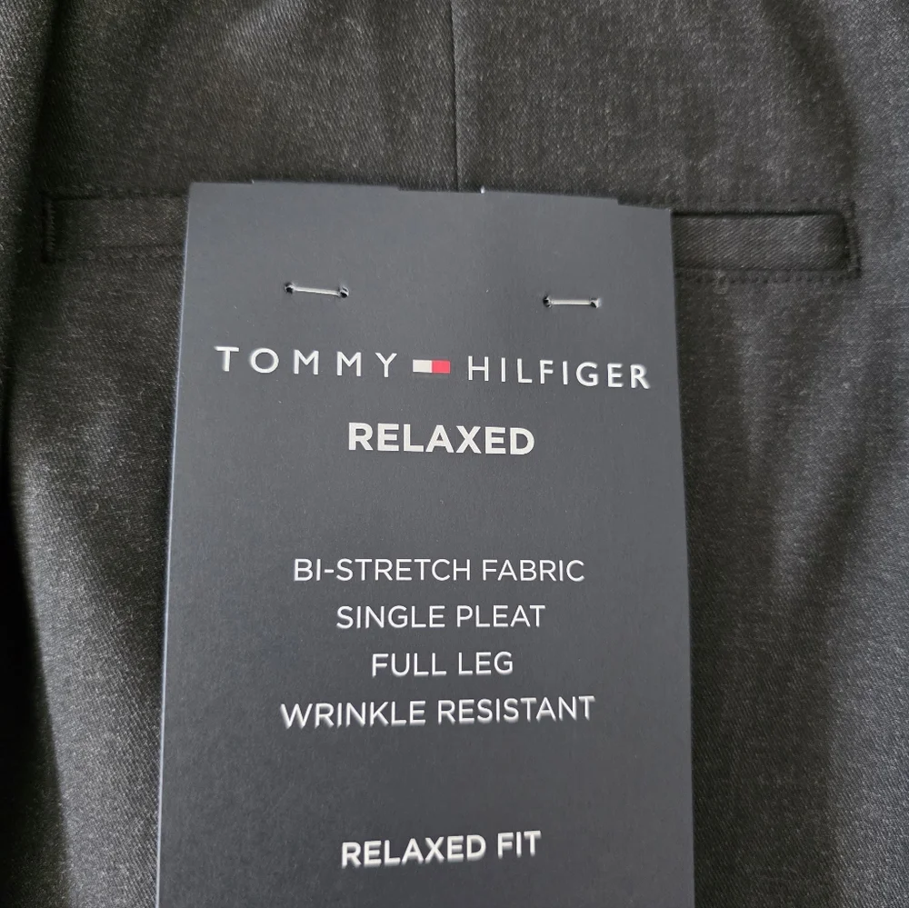 $95 Tommy Hilfiger Mens Pants 40Wx 32L Charcoal Modern Wrinkle Free NWT Career